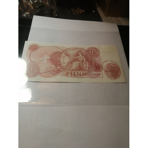 29A - 10 shilling note in mint condition