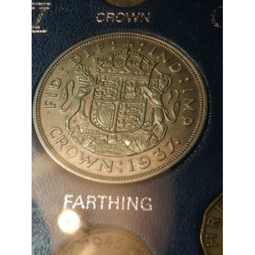 32A - Coinage of George VI Crown to farthing (11 coins) includes 1937 crown (total weight approximately 68... 