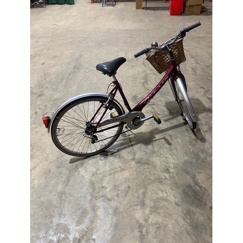 192 - Carrera bicycle with basket