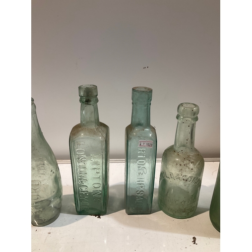 128A - Collection of vintage bottles from archaeological digs