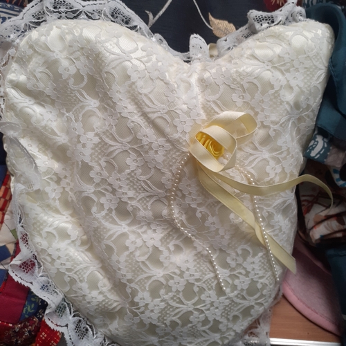 7 - Large lot of ladies items. Include a floral lamp, cushions, travel bag, handbags, silk scarves and m... 