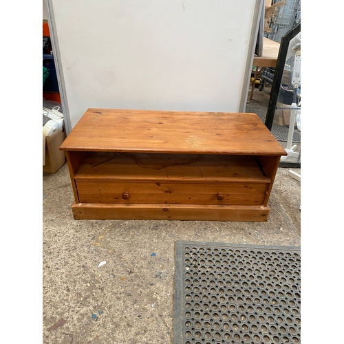 297 - Pine 1m long coffee table with under drawer