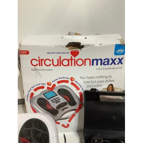 287 - 2 Circulation max Electrical stimulator plus wahl haircut with comb and graders