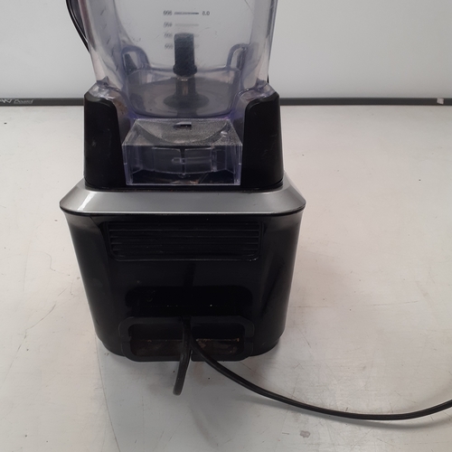 27 - Ninja Auto iQ blender. Model BL682UK2 30. Some surface wear and needs a clean but working