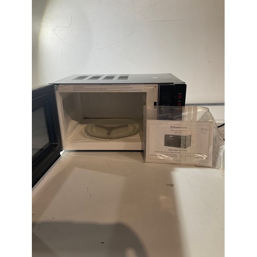 152 - Russell Hobbs microwave