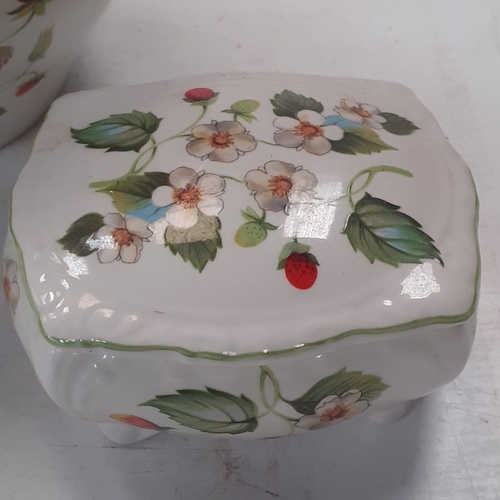 1 - James Kent, Old Foley, Strawberry pattern lidded ginger jar and trinket box. Very good, clean condit... 