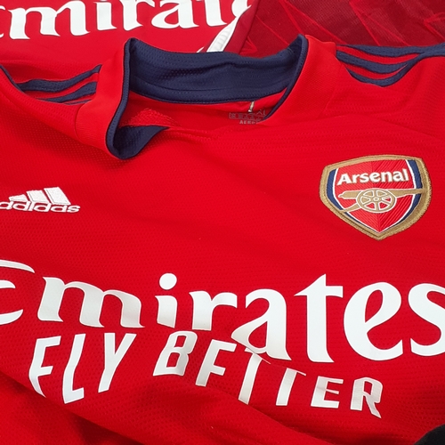 23 - Arsenal shirts x 4, one Ian Wright shirt and 3 playing shirts. Larger sizes around 2XL. Overall good... 