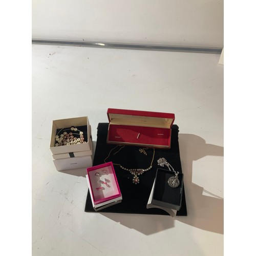 98 - Avon breast cancer ear ring set, cappuccino gift set & 22ct gold plated necklace