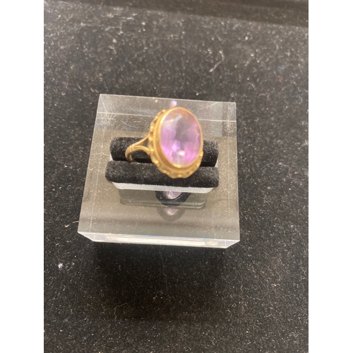 77A - 9ct gold ring with amethyst stone - size M - 3.4g