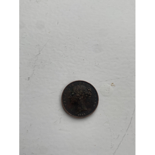 52 - 1841 Queen Victoria Young head Penny