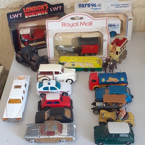 29 - Collectable diecast lot. Includes three boxed  items - Euro 96, Londons burning and Royal mail, alon... 