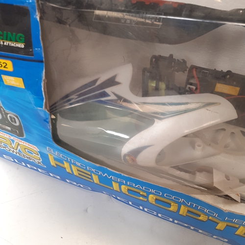 39 - Remote control Electric power radio control helicopter. Super speed. All complete but untested due t... 