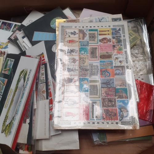 37 - A large quantity of stamps. World stamps. First day covers in very good condition, lots of loose sta... 