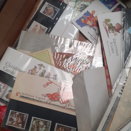 37 - A large quantity of stamps. World stamps. First day covers in very good condition, lots of loose sta... 