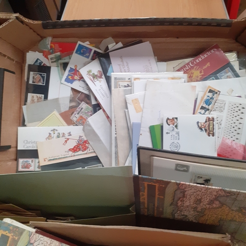 37 - A large quantity of stamps. World stamps. First day covers in very good condition, lots of loose sta... 