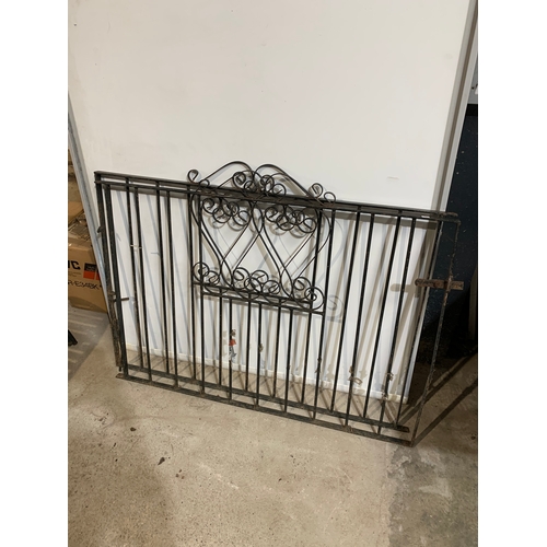 260 - Pair of wrought iron garden gates  - 1.2m long