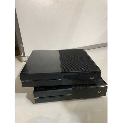 528 - 2x Xbox one consoles as spares