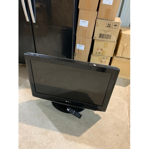 539 - LG 32” TV with remote