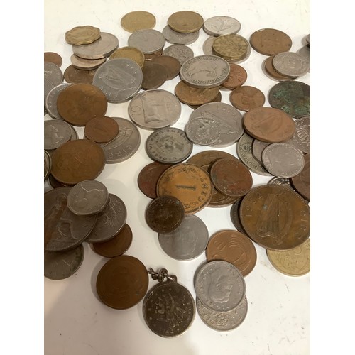 89 - Mixed coinage to inc old 50p, Irish coins, American coins & more