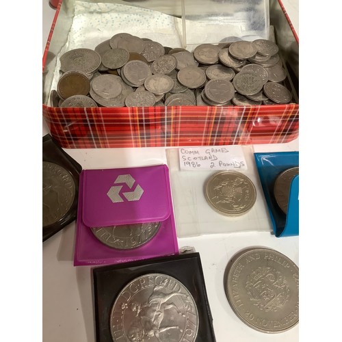 91 - Tin of coins 1986 Scottish £2, 1996 football £2, Crowns, 3p - silver noted