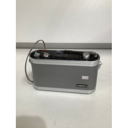 331 - Roberts R 9954 radio