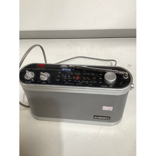 331 - Roberts R 9954 radio