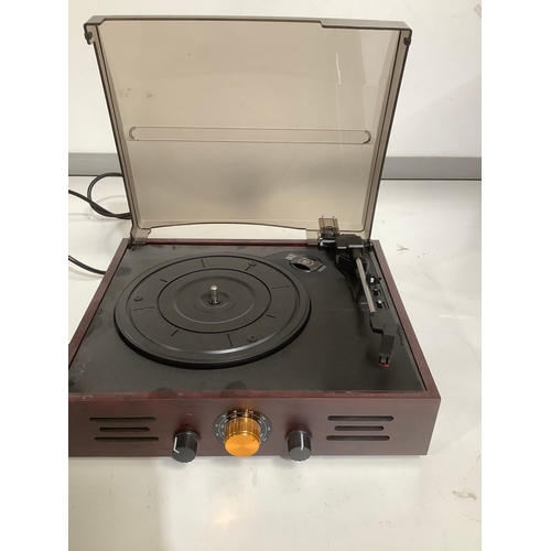 332 - Wooden base Record player