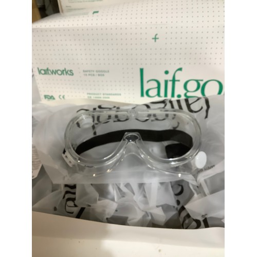 353 - 5 boxes of 15 safety goggles