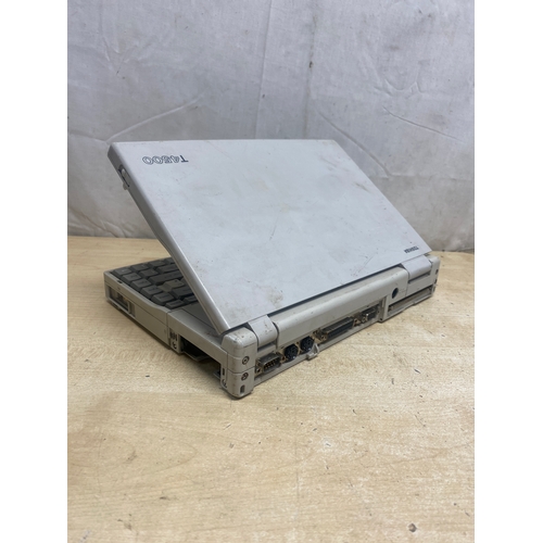 200A - Vintage Toshiba T4500 laptop - as untested