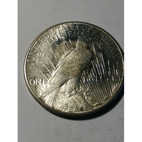 28A - USA 1922 silver dollar (26.73 grams of 0.900 silver)