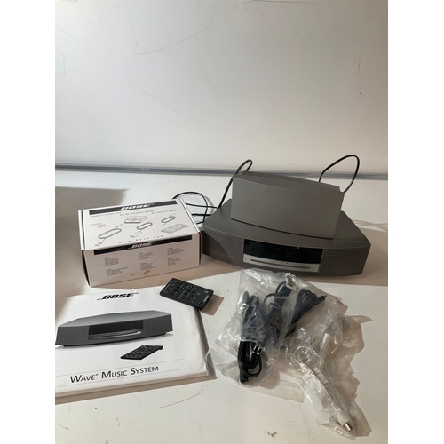 122 - Bose wave music system with wave connect kit. All working