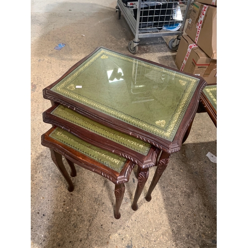 423 - Leather & glazed top nest of tables & coffee table