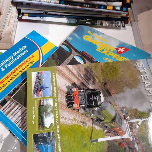 31 - Quantity of locomotive books and magazines  Model railway books, steam, and various other genre. Goo... 