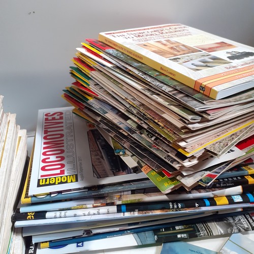 31 - Quantity of locomotive books and magazines  Model railway books, steam, and various other genre. Goo... 