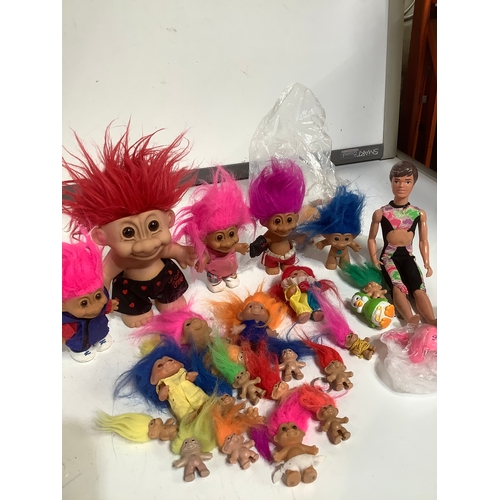 399 - Collection of 1980s trolls + pedigree doll