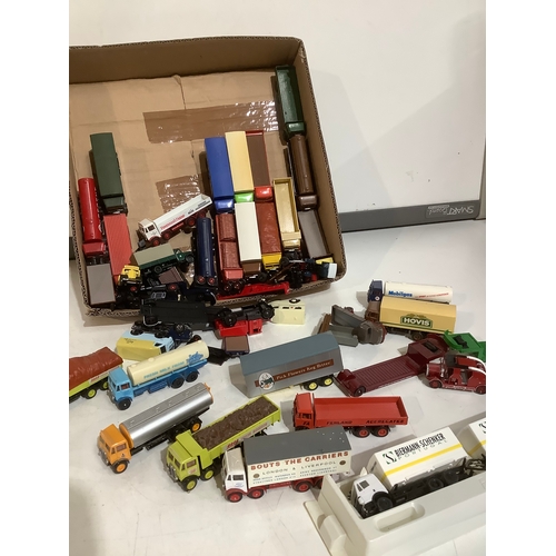 457 - EFE Oxford diecast etc 1-76 scale trucks trailers & vans