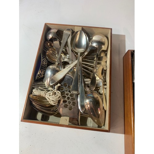 213 - Quantity of cutlery to inc silver plated & bone handle carving set