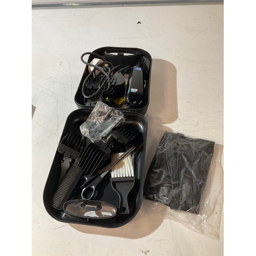 474 - Wahl hair cutting set plus combs in case