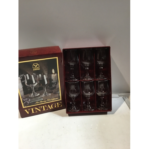 51 - Dema vintage six sherry/port glasses