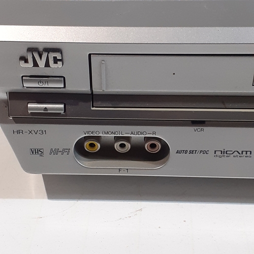 20 - JVC DVD player and video. Model HR-XV31EK. Working