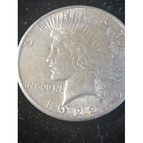 22A - COINS : USA silver peace dollar 1922 (26.73 grams of 0.900 silver)