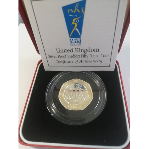 32A - COINS : 1998 silver proof PIEDFORT 50p (NHS) in red presentation case