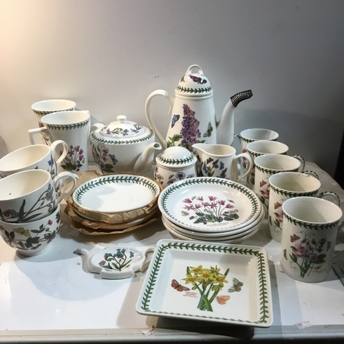 292 - Large quantity of Portmeirion Botanic Garden ware inc coffee pot, teapot, dishes & more