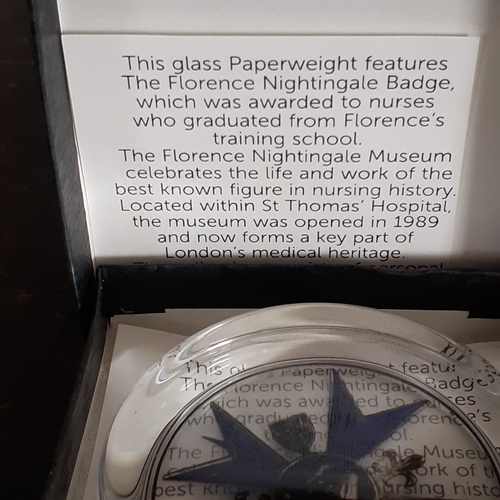 44 - Paperweight featuring the Florence Nightingale badge. Very nice condition, no damage. In original pr... 