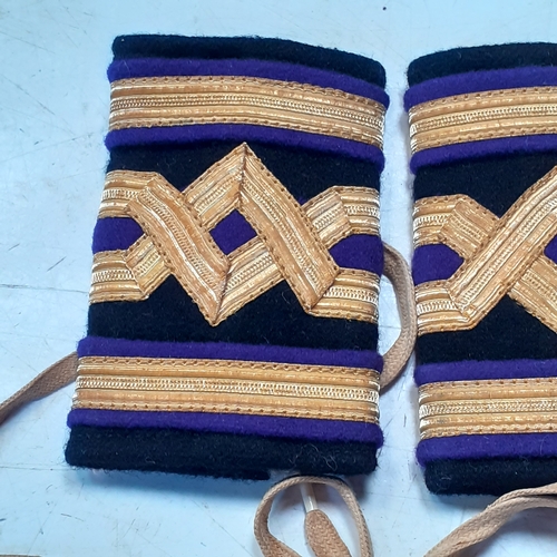 51 - Set of Merchant Navy possibly WW1 Officers Epaulettes. Nice condition and detail