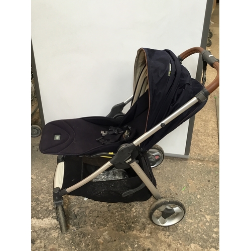 162 - Mamas & Papas pram in tidy condition