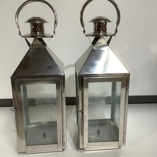 357 - Pair of lanterns for candles