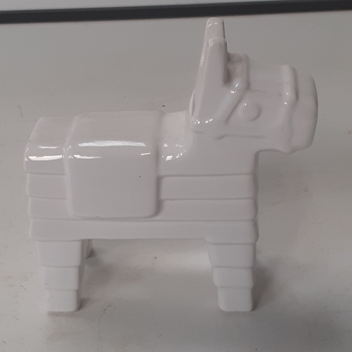 8 - Kikkerland. White animal money box. In very nice condition, no damage