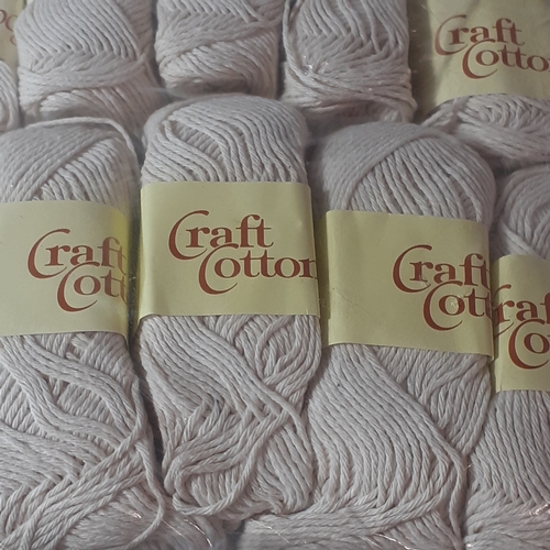 17 - Quantity of wool. Double knit, Patons and craft cotton. New unused condition