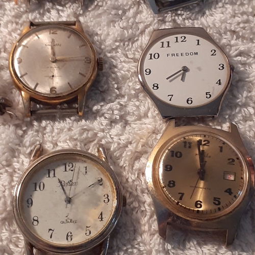 39 - A quantity of watches and watch faces including a Pierre Gordni, titanium, quartz movement, water re... 